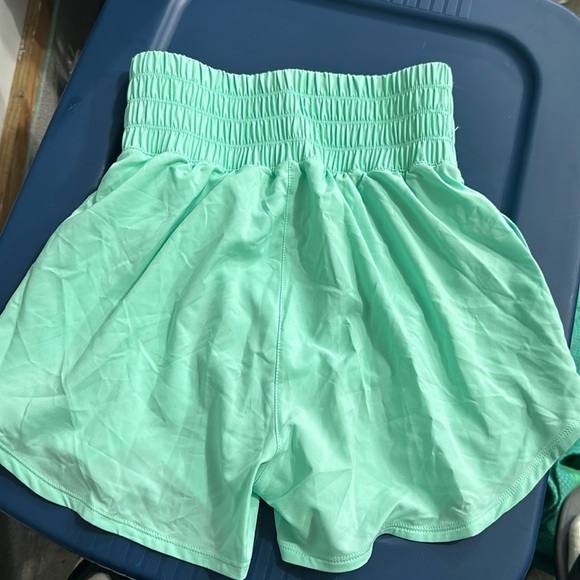 NWT Nike Women's One Dri-FIT Ultra High-Waisted 3" Brief-Lined Shorts - Picture 5 of 5